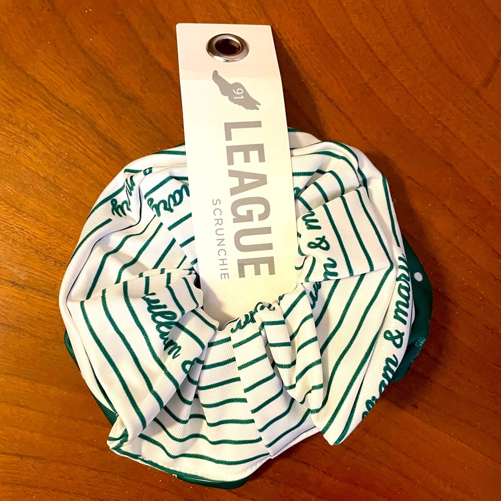 NWT College of William & Mary scrunchies (set of 2)